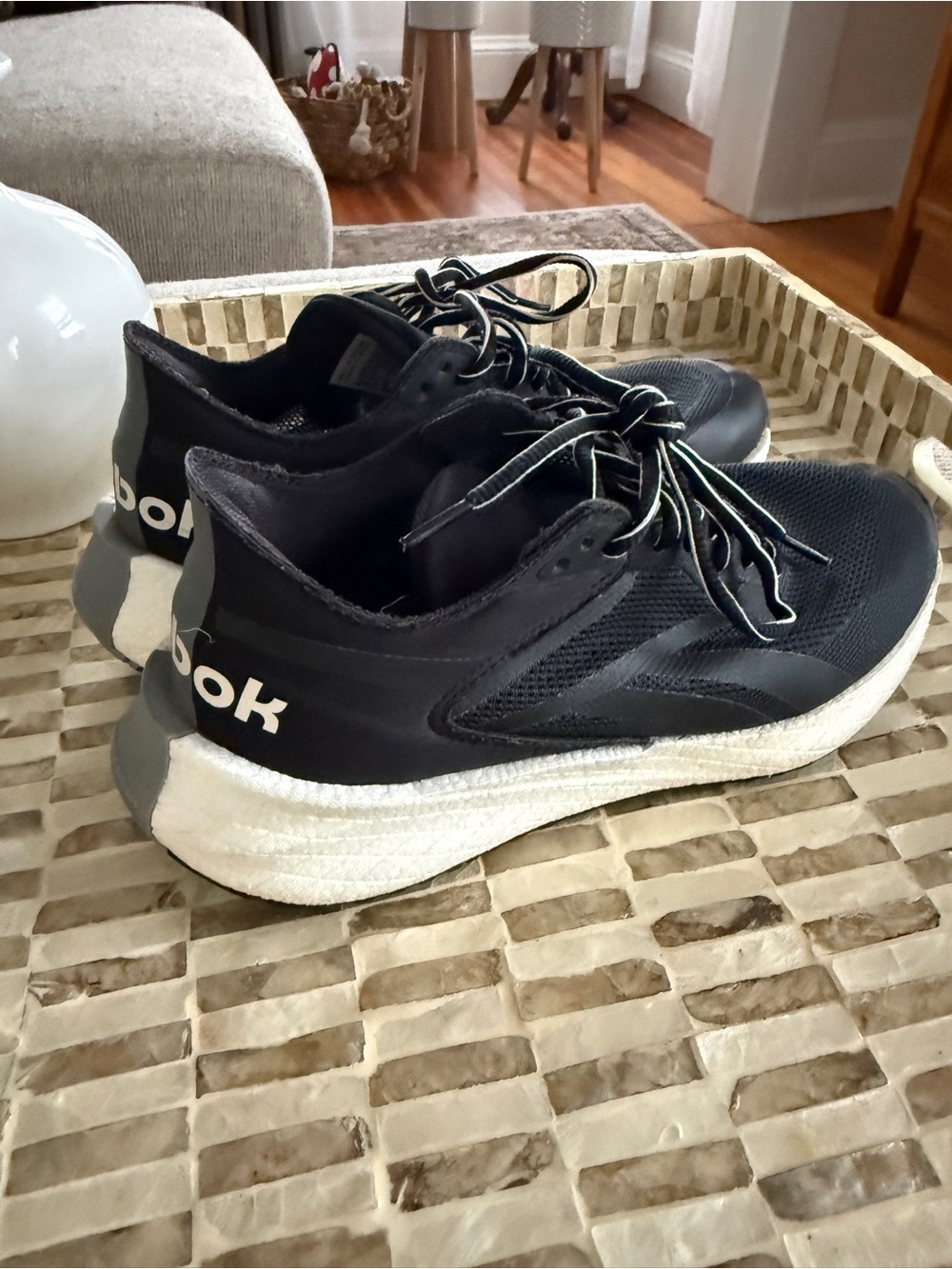 Reebok Women’s Size 8 Black Running Sneakers White Foam Sole Athletic Shoes